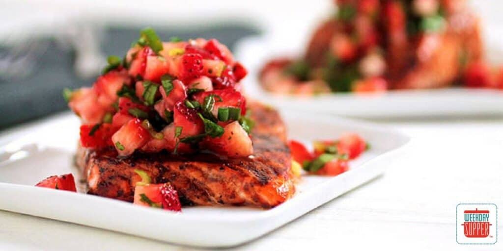 Balsamic Glazed Salmon with Strawberry Salsa #WeekdaySupper #FLStrawberry
