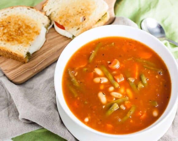 Italian Vegetable Soup and Pesto Grilled Cheese #SundaySupper