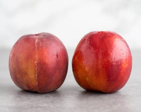 Peach vs Nectarine
