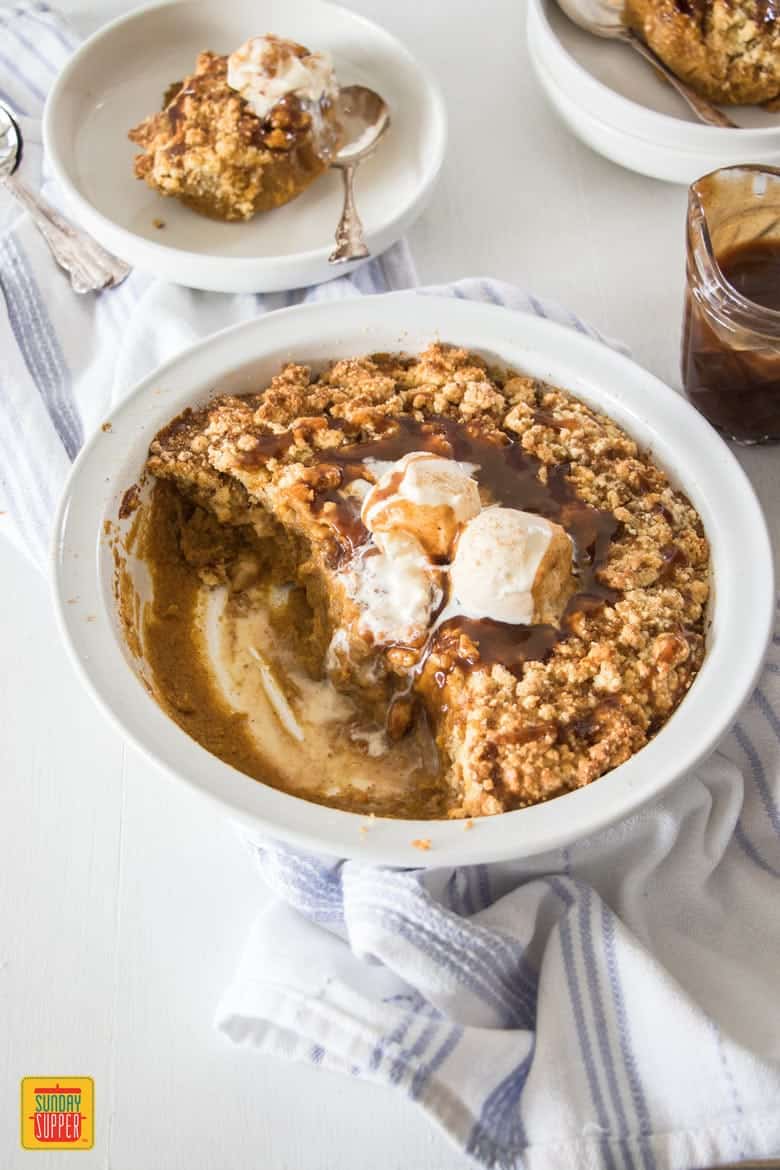 Naturally sweet pumpkins are the perfect ingredient for our favorite Fall dessert recipes! Whether you want to make a traditional pumpkin pie, or you'd like to try something new, this collection of pumpkin dessert recipes covers all of the best sweet pumpkin recipes you can easily make at home. #SundaySupper #pumpkinrecipes #pumpkin #pumpkinpie #dessertrecipes #recipecollection Sweet Pumpkin Recipes - Pumpkin Cobbler