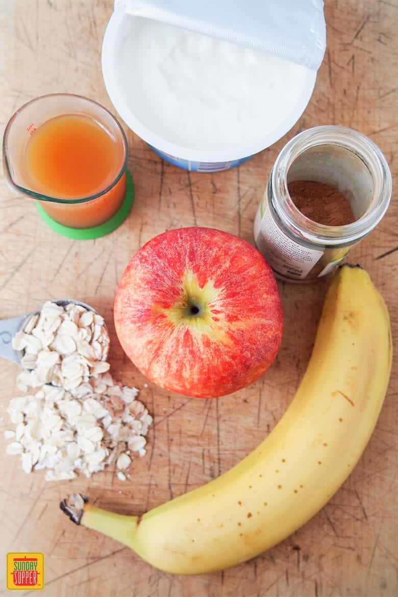 ingredients to make a smoothie with apple and banana