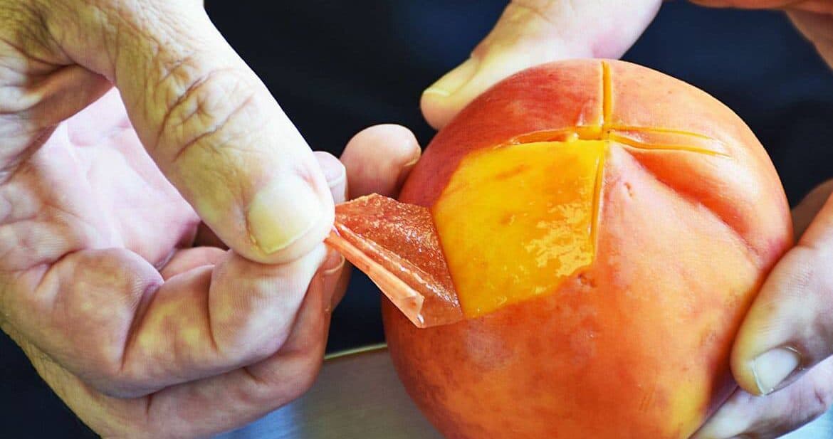 How To Peel Peaches The Easy Way Sunday Supper Movement   How To Peel Peaches Feat 20 1170x617 