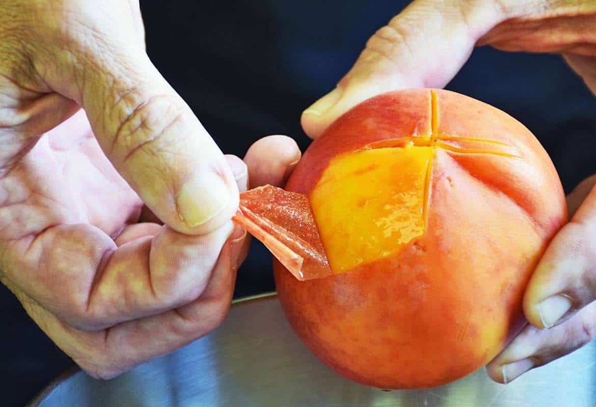 How to Peel Peaches the Easy Way | Sunday Supper Movement