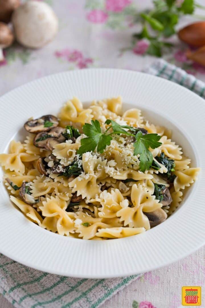 Mushroom Spinach Pasta - Sunday Supper Movement