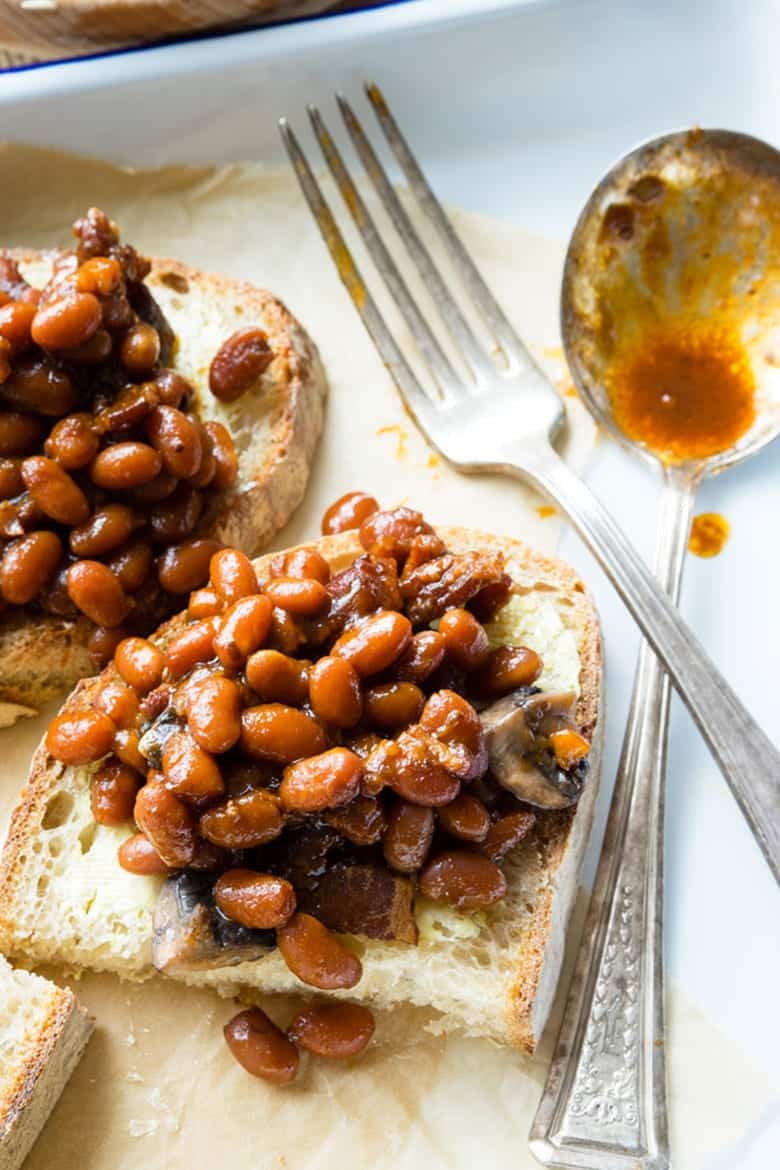 Start your morning off stress-free with instant pot breakfasts! From instant pot eggs to instant pot steel cut oats, these breakfast ideas cover it all. #SundaySupper #instantpot #instantpotrecipes #recipes #breakfasts #breakfastrecipes #breakfast #recipecollection Instant pot breakfasts: Instant pot baked beans on toast by The Worktop