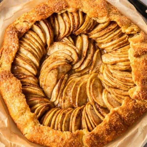 Best Deep Dish Apple Pie - Sunday Supper Movement