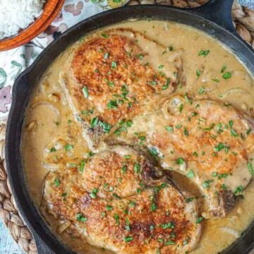 cropped-Southern-smothered-pork-chops-incontent.jpg