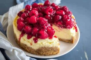 Instant Pot Cheesecake with raspberry decoration