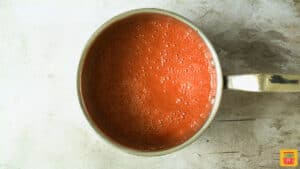 strawberry sauce after blending