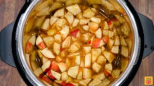 Apples with seasoning in instant pot