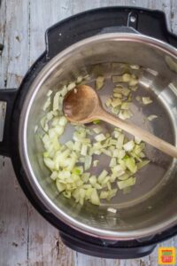 Sauteeing onions in instant pot
