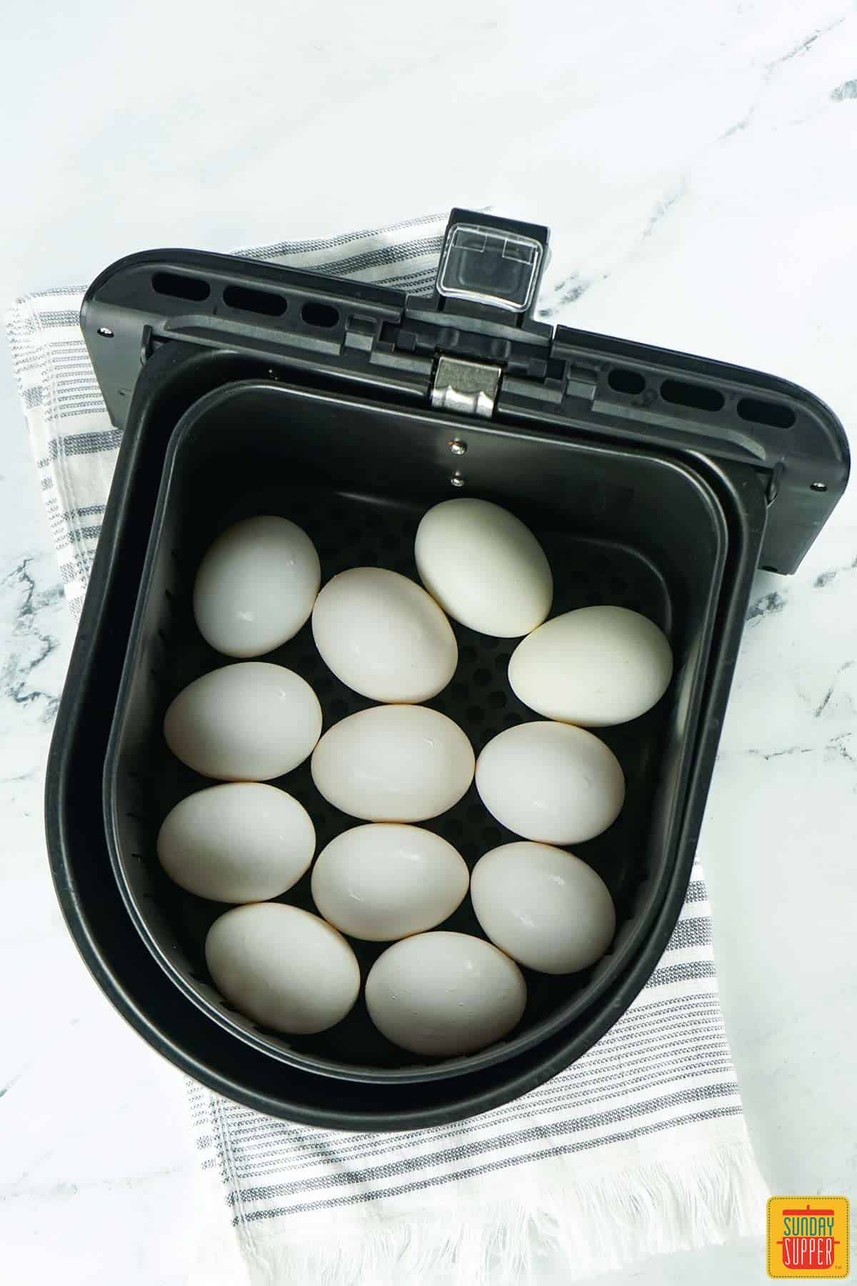 eggs layered in air fryer