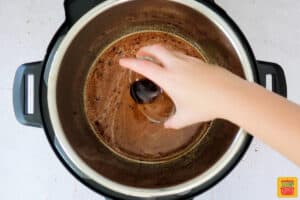 putting Worcestershire sauce in instant pot