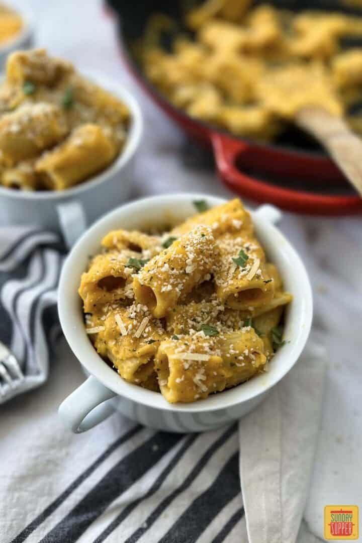 Butternut Squash Mac and Cheese - Sunday Supper Movement