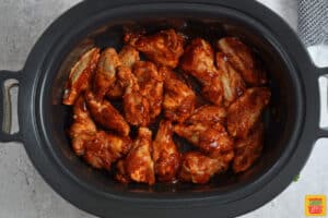 chicken wings with bbq sauce in crock pot