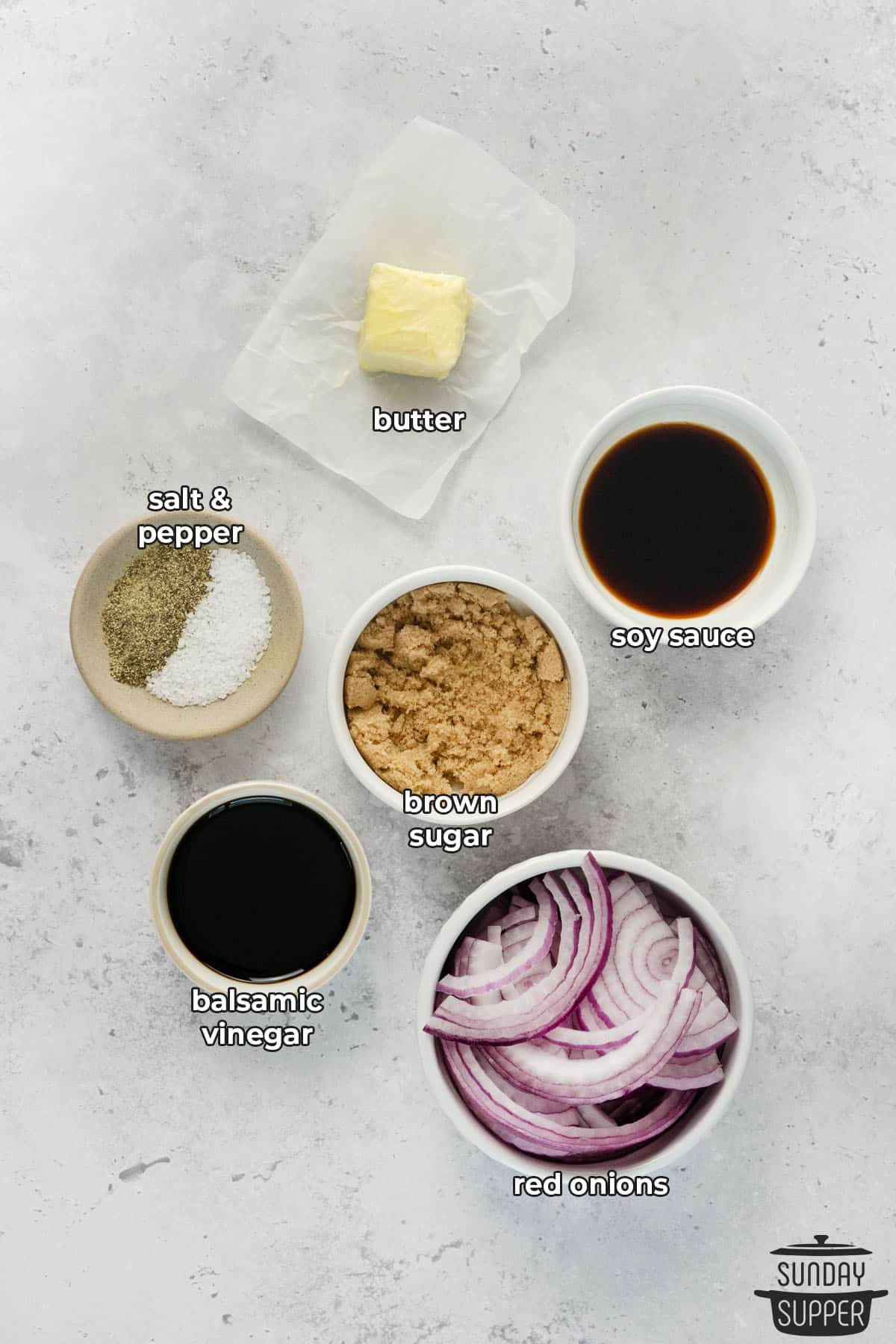 ingredients to make caramelized onions with labels