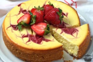 baked strawberry cheesecake