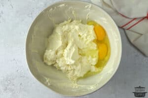 2 eggs in cheesecake mixture