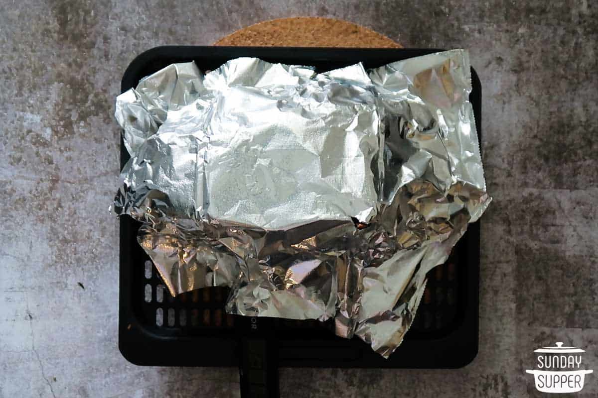 wrapping air fryer prime rib with aluminum foil