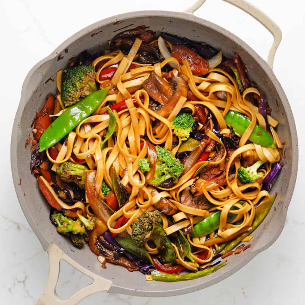 Veggie Stir Fry with Noodles - Sunday Supper Movement