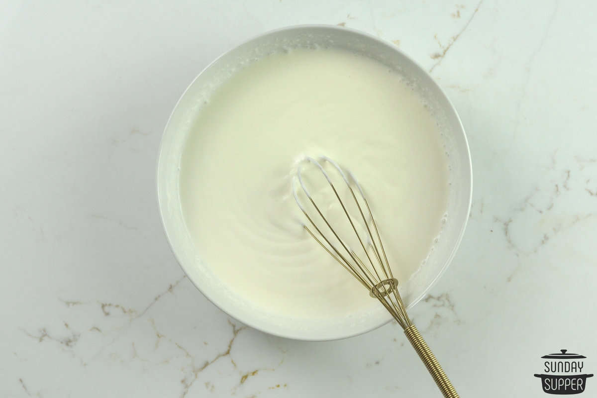 crema mixed in a bowl