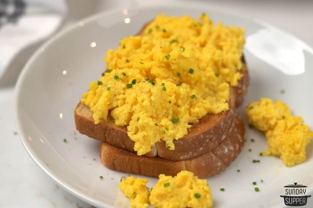 finished scrambled eggs added to toast