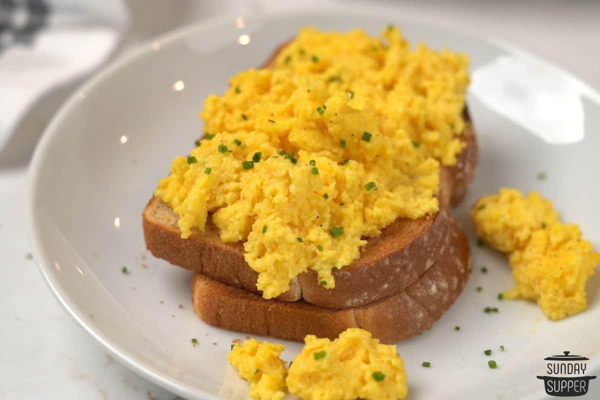 finished scrambled eggs added to toast
