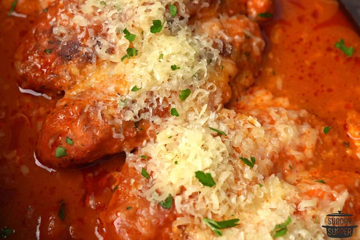chicken parmesan in the slow cooker ready to serve
