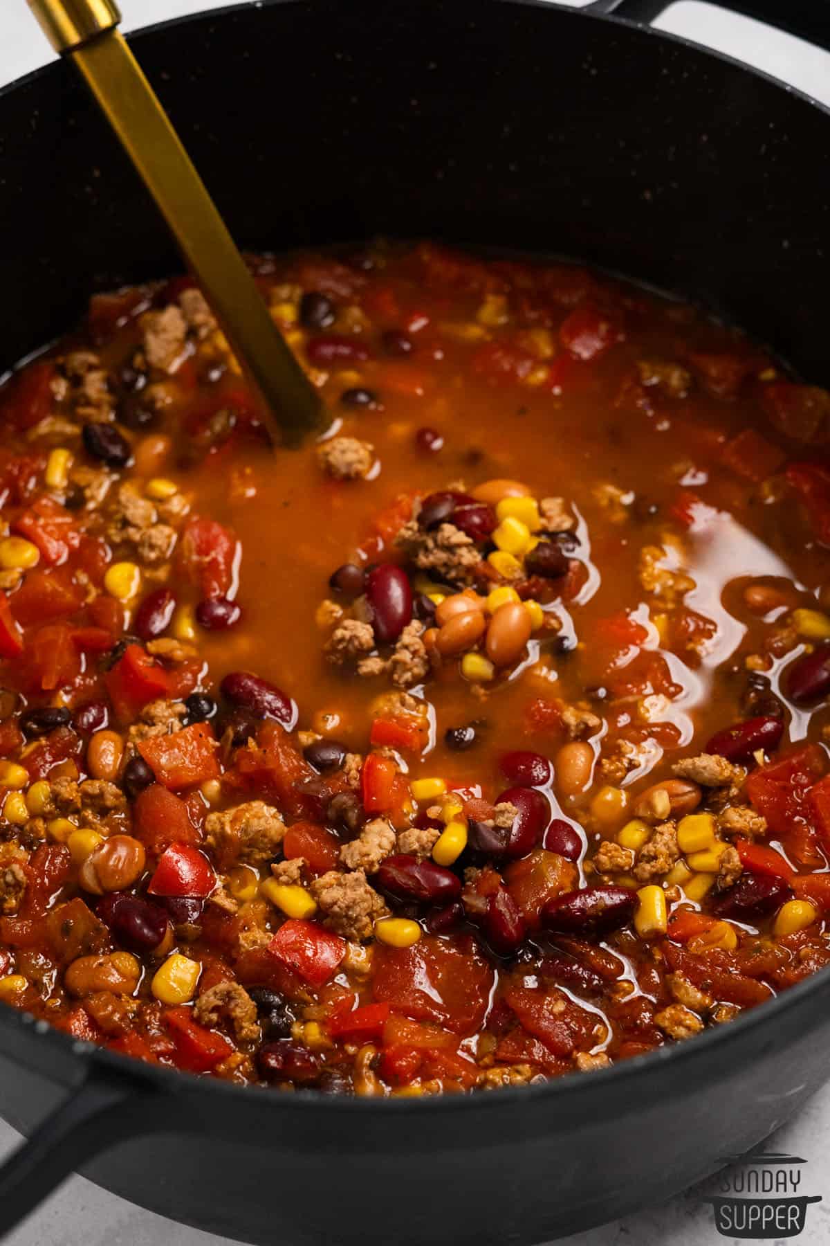 cooked turkey chili in a big pot