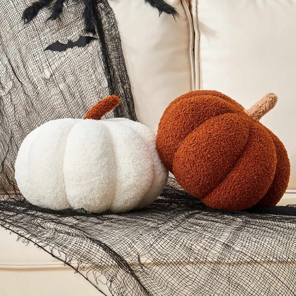 Plush pumpkin pillows