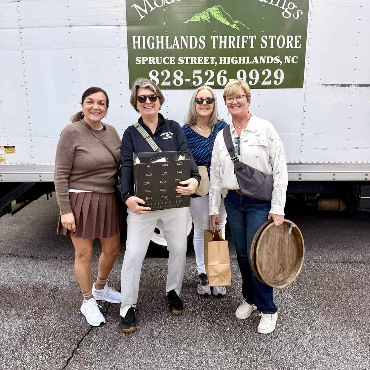 isabel and her friends in Georgia thrifting
